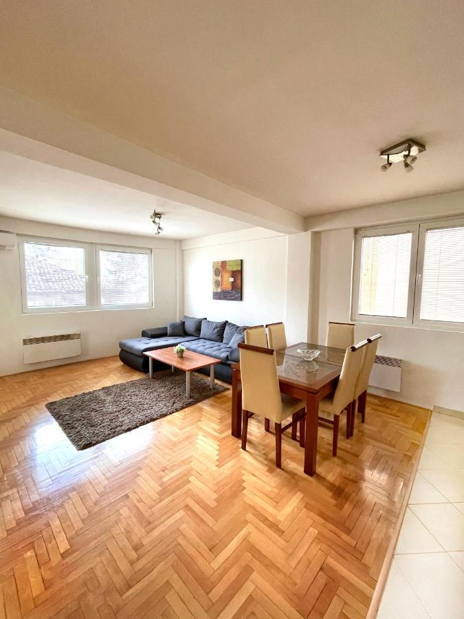Apartments T&T Ohrid Esterno foto