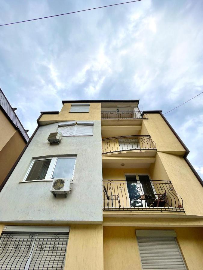 Apartments T&T Ohrid Esterno foto